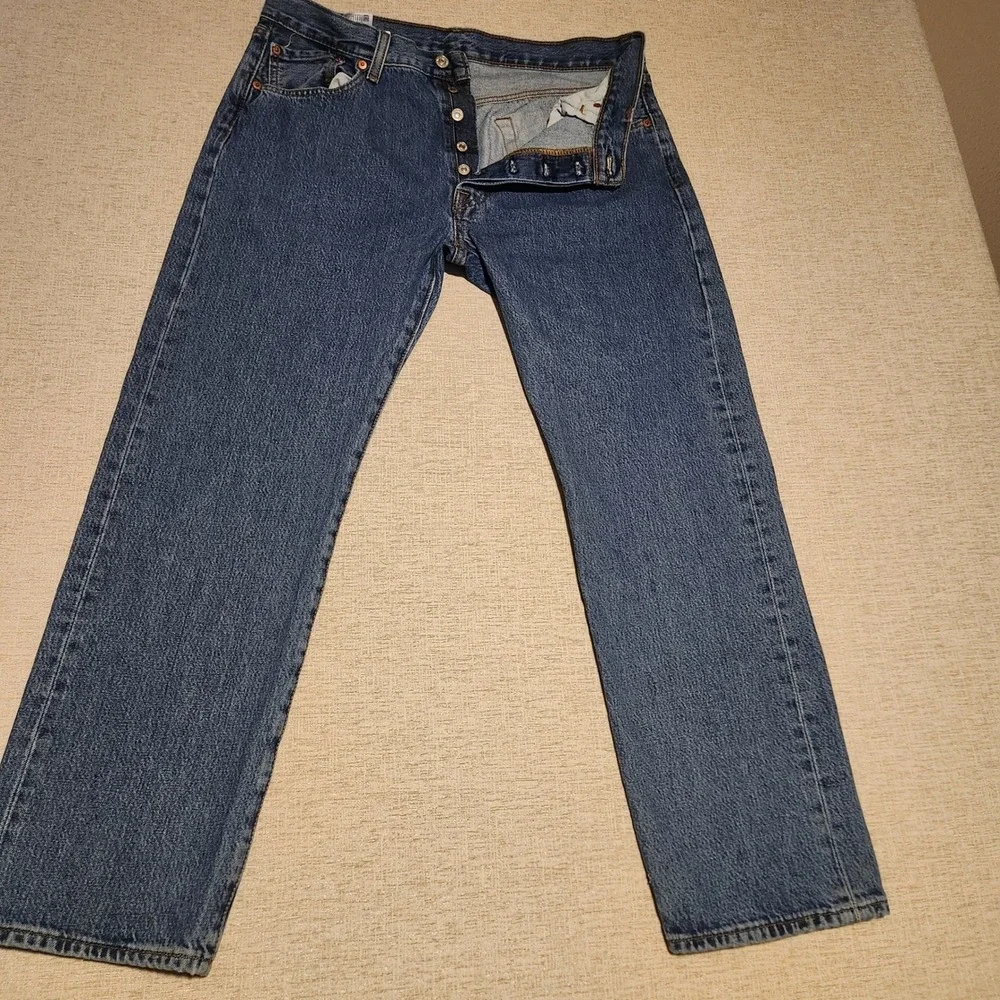 Levi's 501 Original Fit Jeans Mens 35x30 Blue Denim Button Fly Straight Leg